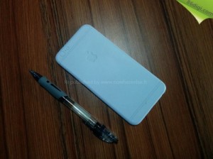 iphone-mold-dummy-in-white-2-500x374